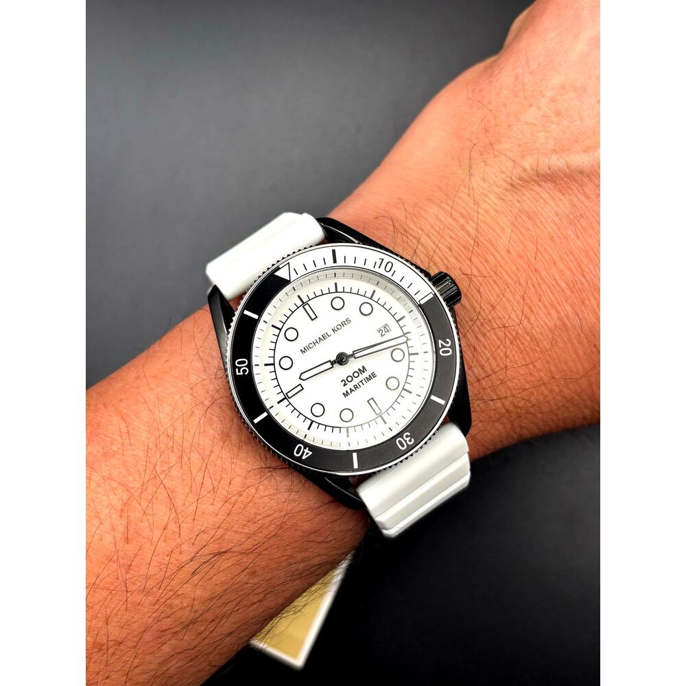 Michael Kors MK9159 Maritime 42mm White Silicone Strap Mens Dive Style Watch NIB - Picture 16 of 17